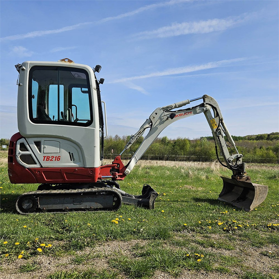 Takeuchi TB216 - Мини багер: снимка 4 Takeuchi TB216 - Мини багер: снимка 4