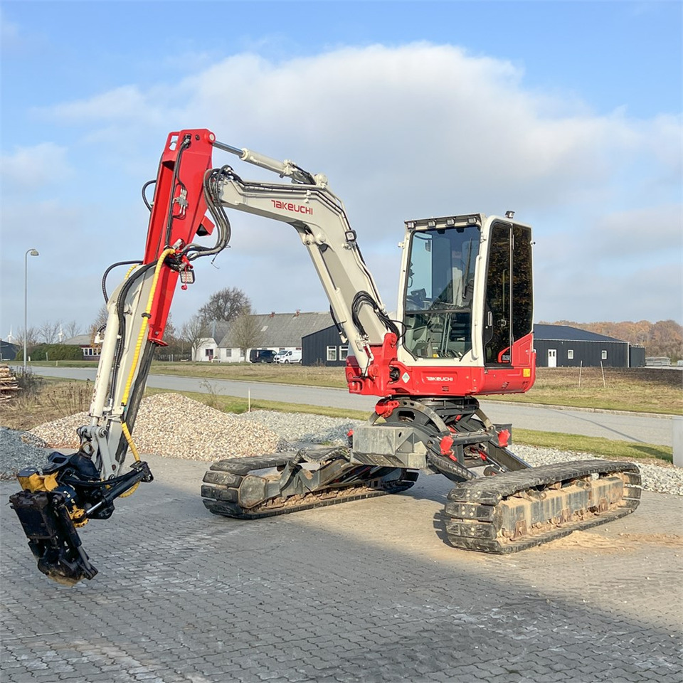 Takeuchi TB260 Levelizer - Мини багер: снимка 3 Takeuchi TB260 Levelizer - Мини багер: снимка 3
