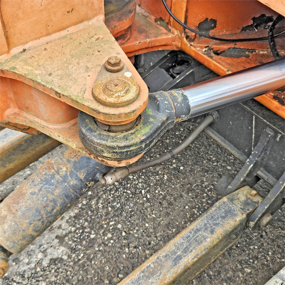 Мини багер Terex TC48: снимка 17