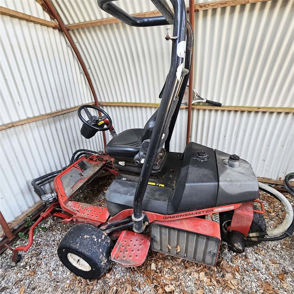 Toro Greensmaster 3200-D - Косачка за трева: снимка 2 Toro Greensmaster 3200-D - Косачка за трева: снимка 2