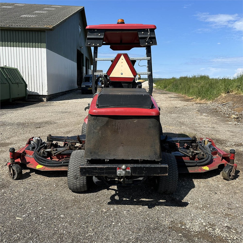 Toro Groundsmaster 4000-D - Косачка за трева: снимка 4 Toro Groundsmaster 4000-D - Косачка за трева: снимка 4
