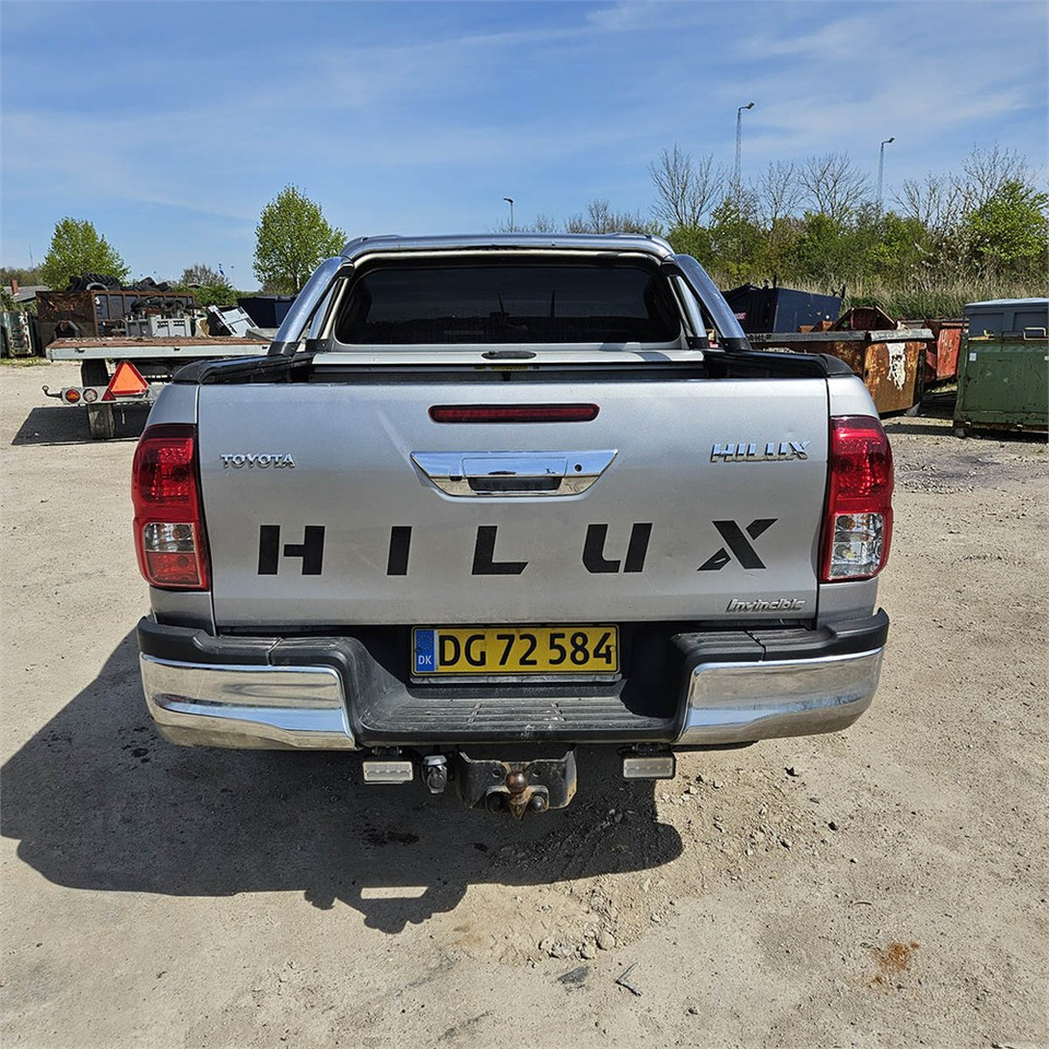 Toyota Hillux - Пикап: снимка 4 Toyota Hillux - Пикап: снимка 4