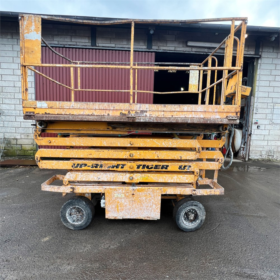 UpRight Tiger F5024-01 - Ножична работна платформа: снимка 4 UpRight Tiger F5024-01 - Ножична работна платформа: снимка 4