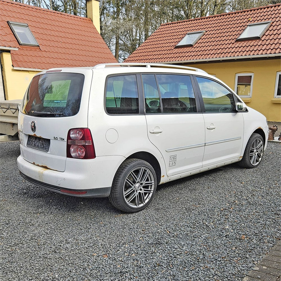 VW Touran Van 2,0 tdi automatisk - Лек автомобил: снимка 3 VW Touran Van 2,0 tdi automatisk - Лек автомобил: снимка 3