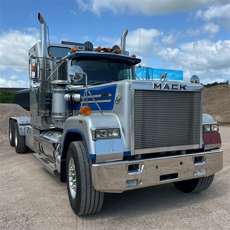Mack Superliner - Влекач: снимка 2 Mack Superliner - Влекач: снимка 2