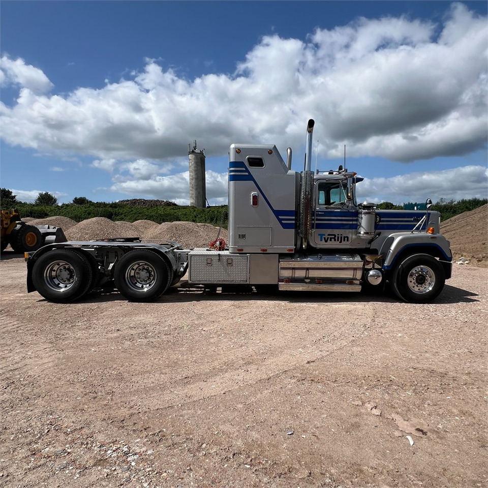 Mack Superliner - Влекач: снимка 4 Mack Superliner - Влекач: снимка 4
