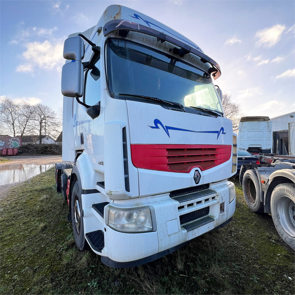 Renault 440 DXI Gigant - Влекач: снимка 3 Renault 440 DXI Gigant - Влекач: снимка 3