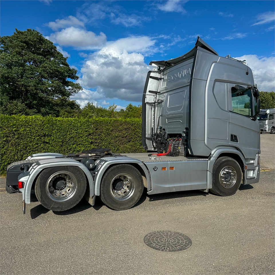 Scania R530 (A6X2NB) - Влекач: снимка 4 Scania R530 (A6X2NB) - Влекач: снимка 4