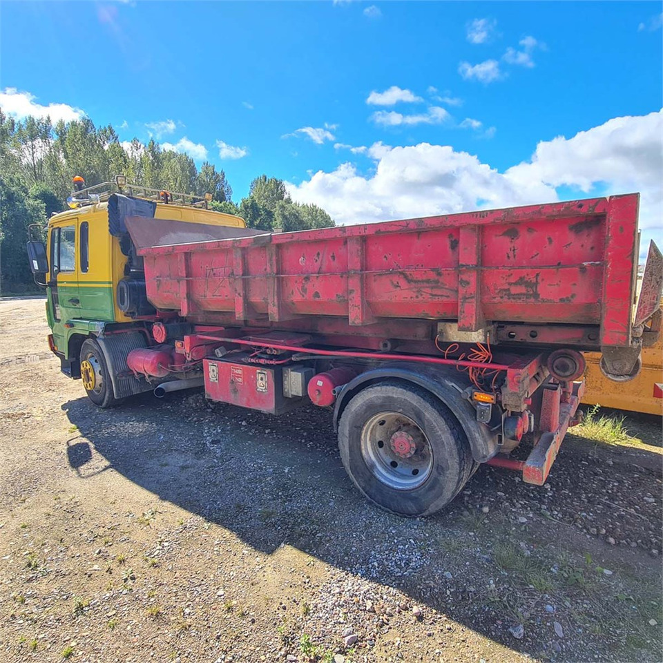 Volvo FL612 - Камион с кабелна система: снимка 3 Volvo FL612 - Камион с кабелна система: снимка 3