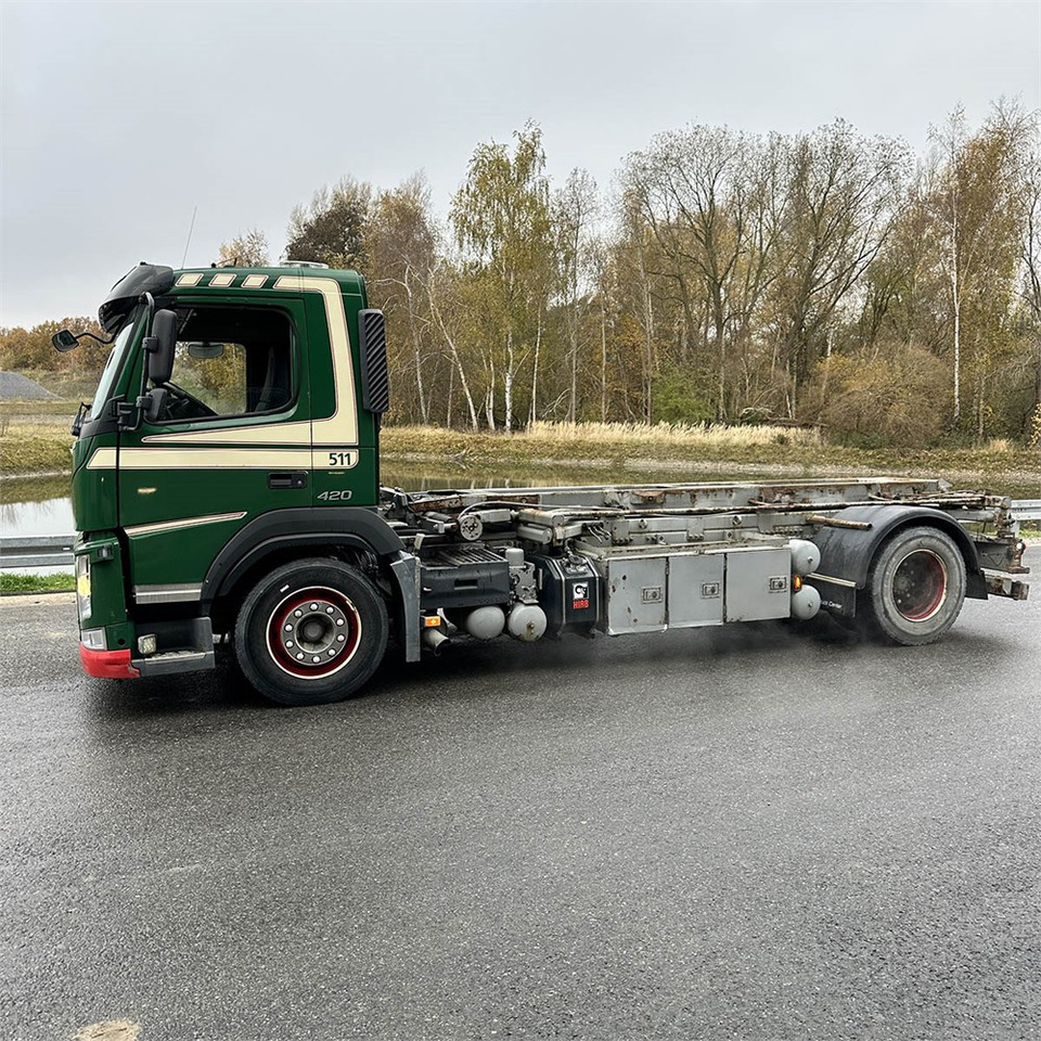Volvo FM-330 - Камион с кабелна система: снимка 2 Volvo FM-330 - Камион с кабелна система: снимка 2