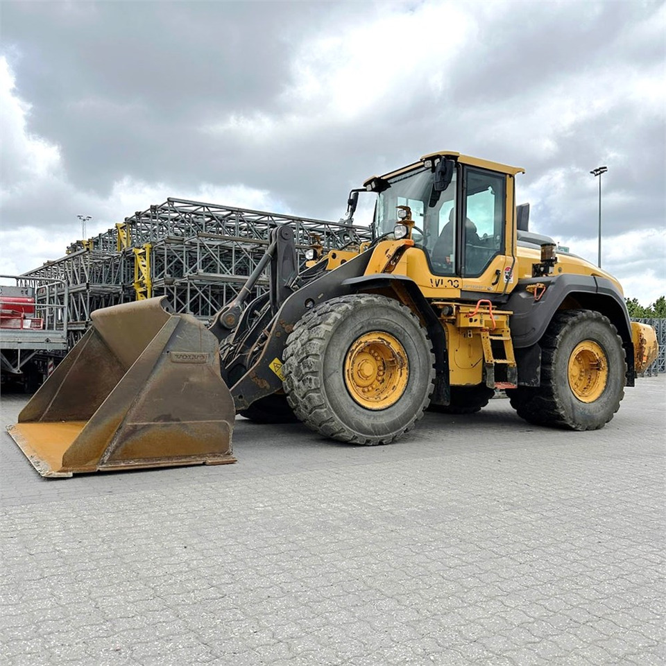 Volvo L120 H - Колесен товарач: снимка 1 Volvo L120 H - Колесен товарач: снимка 1