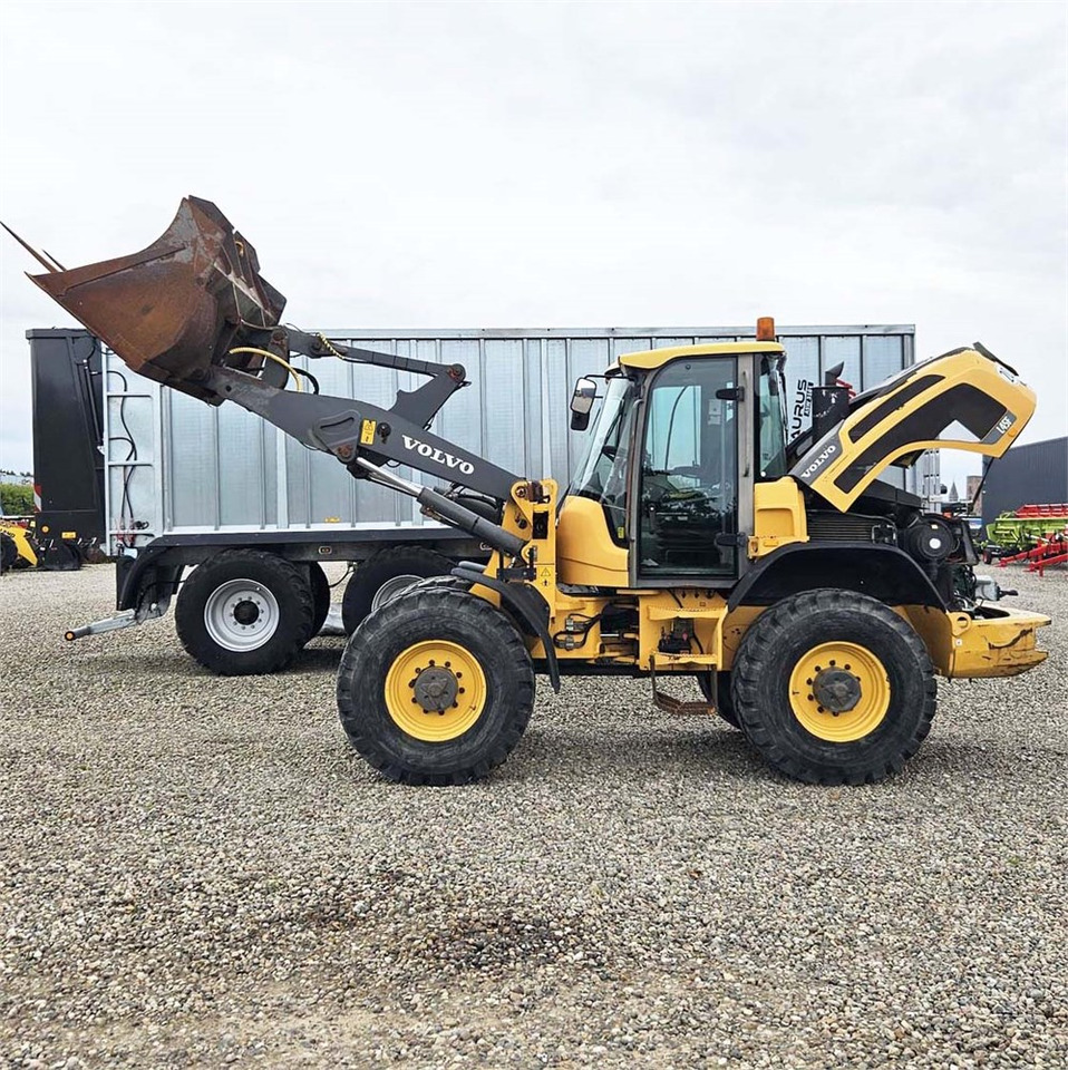 Volvo L45F-TP - Колесен товарач: снимка 4 Volvo L45F-TP - Колесен товарач: снимка 4