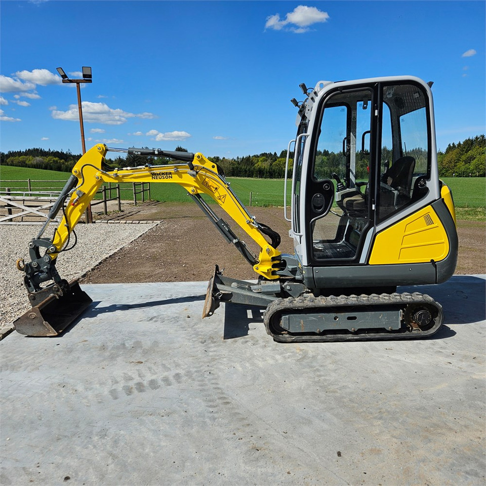 Wacker Neuson ET18 - Мини багер: снимка 2 Wacker Neuson ET18 - Мини багер: снимка 2