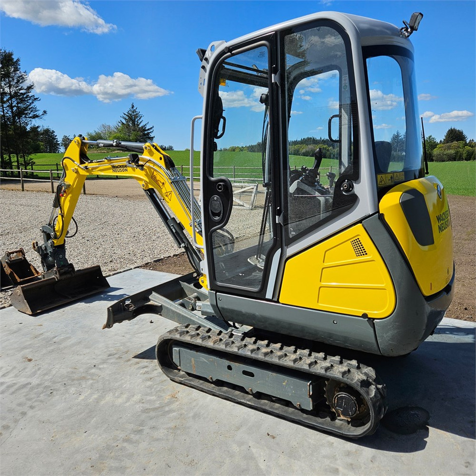 Wacker Neuson ET18 - Мини багер: снимка 3 Wacker Neuson ET18 - Мини багер: снимка 3