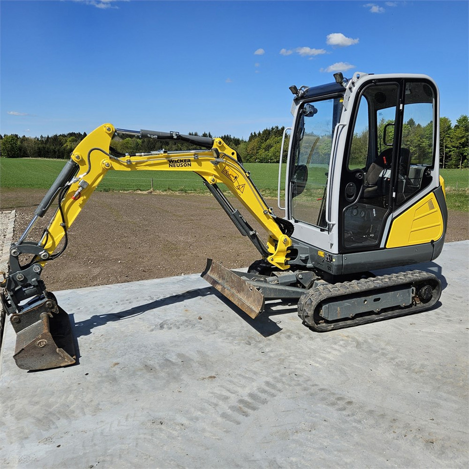Wacker Neuson ET18 - Мини багер: снимка 1 Wacker Neuson ET18 - Мини багер: снимка 1