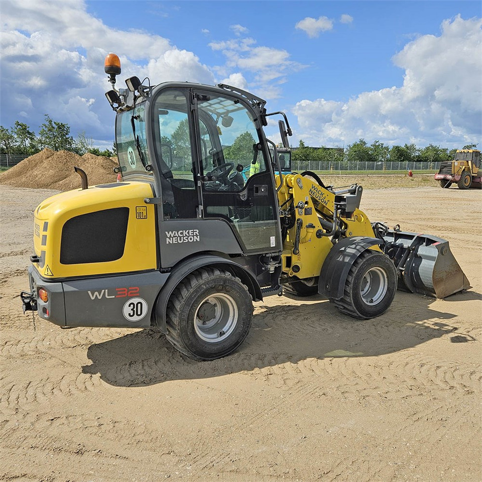 Wacker Neuson WL 32/RL30 - Колесен товарач: снимка 5 Wacker Neuson WL 32/RL30 - Колесен товарач: снимка 5