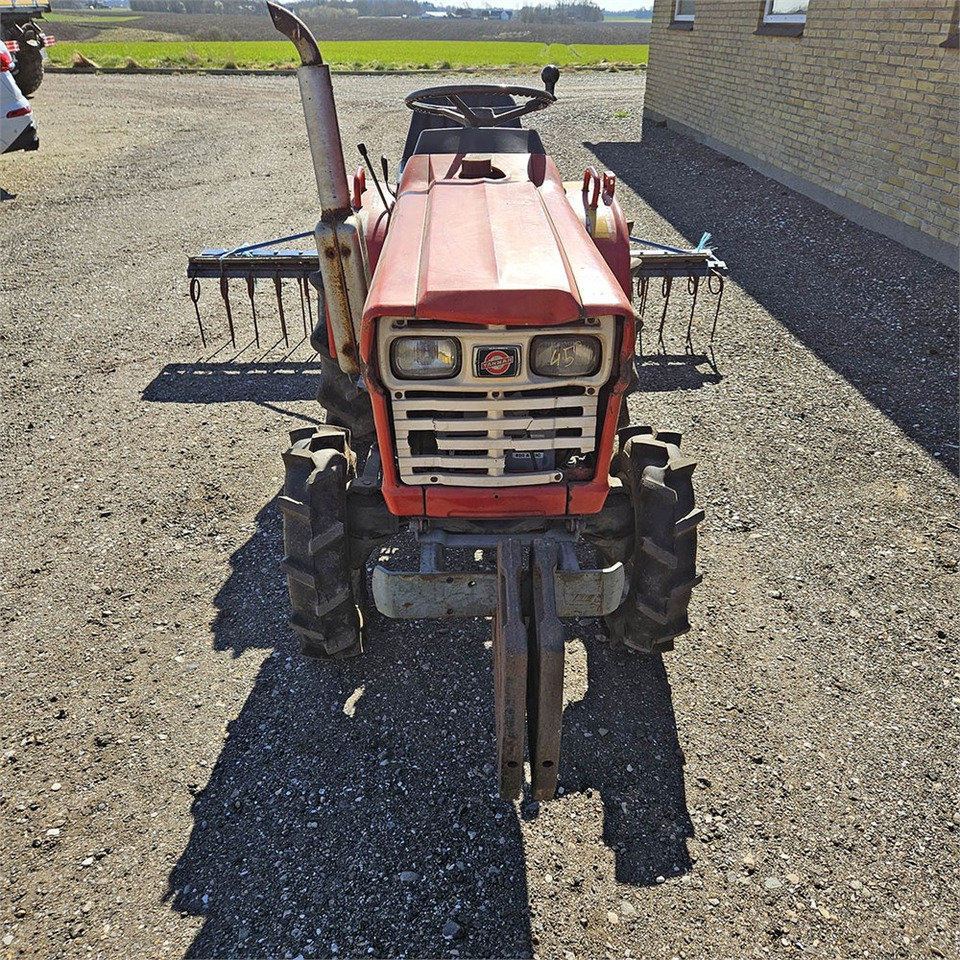 Yanmar 1510 D - Трактор за комунални дейности: снимка 2 Yanmar 1510 D - Трактор за комунални дейности: снимка 2