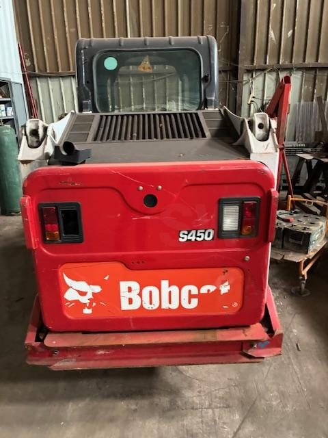 Bobcat S 450 - Мини челен товарач: снимка 4 Bobcat S 450 - Мини челен товарач: снимка 4