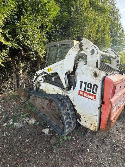 Bobcat T190 - Мини верижен товарач: снимка 2 Bobcat T190 - Мини верижен товарач: снимка 2