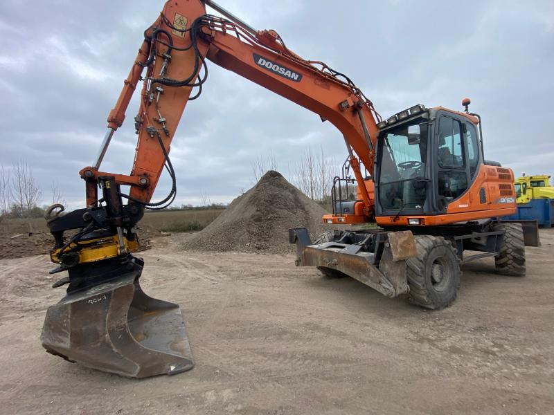 Doosan DX 160W-3 - Колесен багер: снимка 2 Doosan DX 160W-3 - Колесен багер: снимка 2