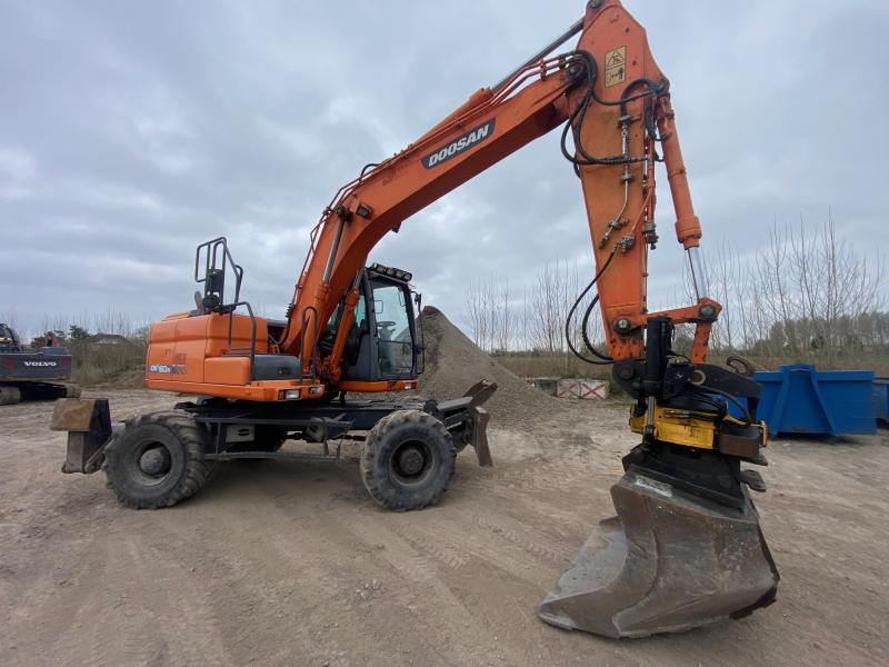 Doosan DX 160W-3 - Колесен багер: снимка 3 Doosan DX 160W-3 - Колесен багер: снимка 3
