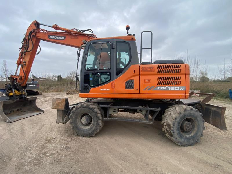 Doosan DX 160W-3 - Колесен багер: снимка 1 Doosan DX 160W-3 - Колесен багер: снимка 1