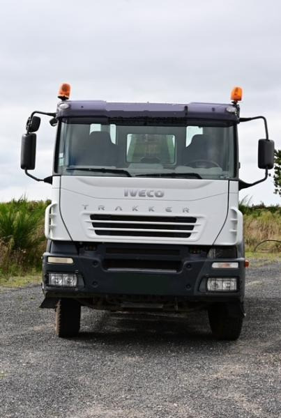 Iveco TRAKKER 380 - Мултилифт с кука камион: снимка 4 Iveco TRAKKER 380 - Мултилифт с кука камион: снимка 4