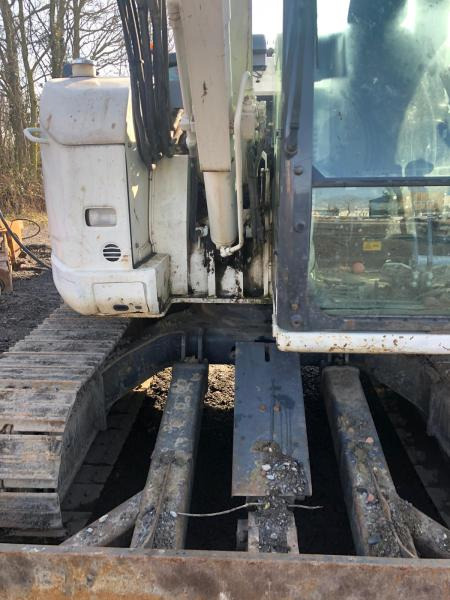 Kobelco SK 75SR-3E - Мини багер: снимка 4 Kobelco SK 75SR-3E - Мини багер: снимка 4