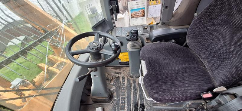 Liebherr L580 - Колесен товарач: снимка 5 Liebherr L580 - Колесен товарач: снимка 5