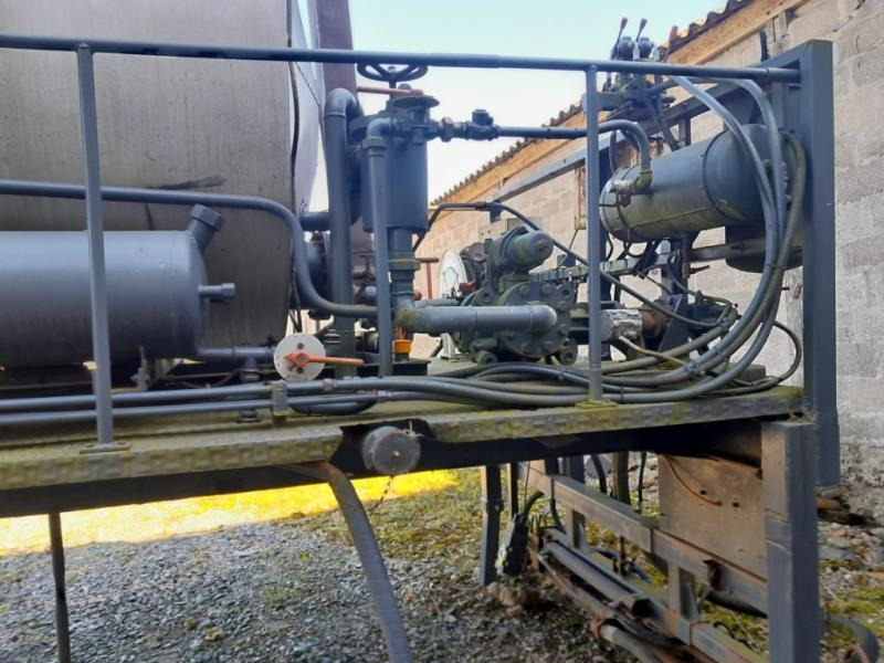 MENARD BOUILLE SUR BERCE 3000 LITRES - Гудронатор: снимка 4 MENARD BOUILLE SUR BERCE 3000 LITRES - Гудронатор: снимка 4