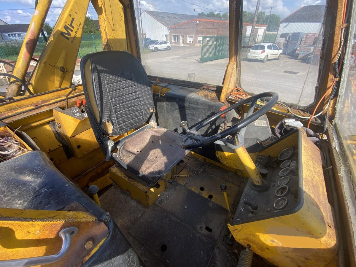 Багер-товарач Massey Ferguson MF 500BII: снимка 7