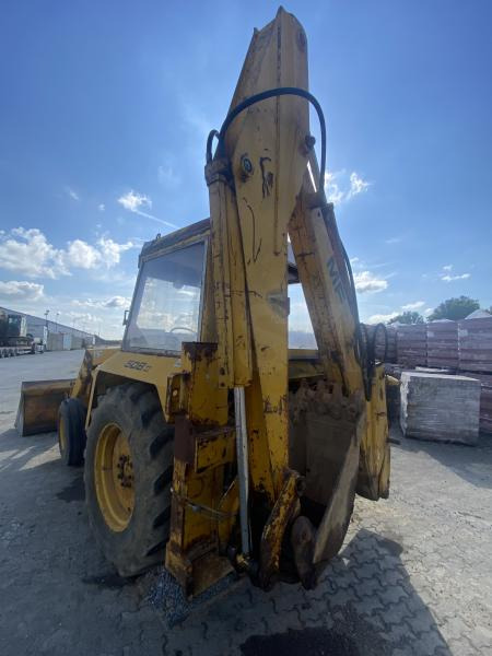 Massey Ferguson MF 500BII - Багер-товарач: снимка 4 Massey Ferguson MF 500BII - Багер-товарач: снимка 4