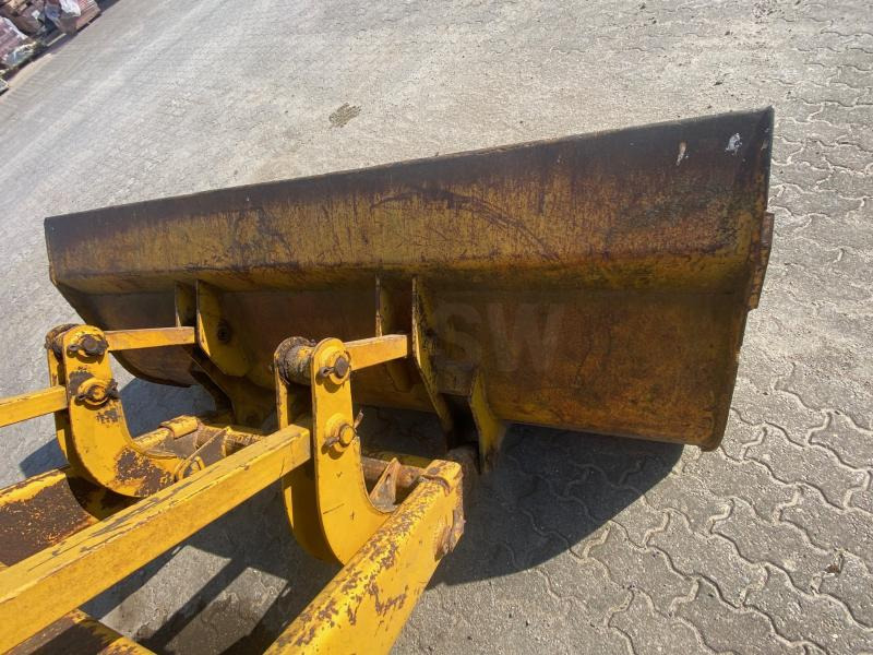Багер-товарач Massey Ferguson MF 500BII: снимка 10
