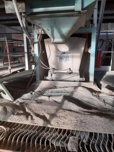 TECHNIPES ENSACHEUSE WEIGHER 400 - Строително оборудване: снимка 2 TECHNIPES ENSACHEUSE WEIGHER 400 - Строително оборудване: снимка 2