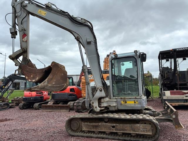 Volvo ECR 88D - Мини багер: снимка 4 Volvo ECR 88D - Мини багер: снимка 4