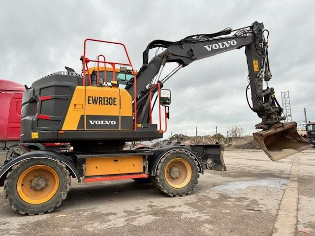 Volvo EW 130E - Колесен багер: снимка 2 Volvo EW 130E - Колесен багер: снимка 2