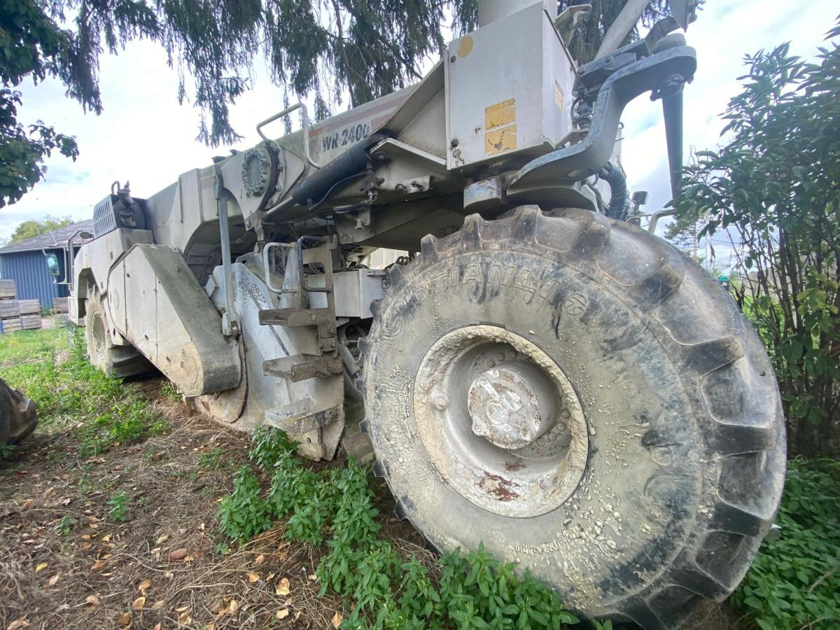 WIRTGEN WR 2400 - Стабилизатор за почва: снимка 3 WIRTGEN WR 2400 - Стабилизатор за почва: снимка 3