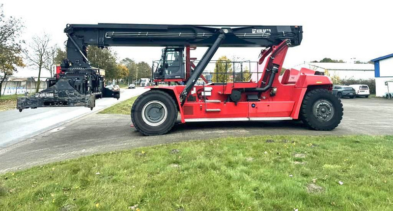 Kalmar DRG450-70S5XS - Ричстакер: снимка 4 Kalmar DRG450-70S5XS - Ричстакер: снимка 4