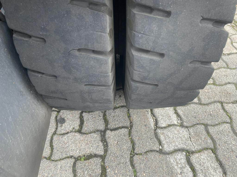 Електрокар Kalmar ECF80-9: снимка 9