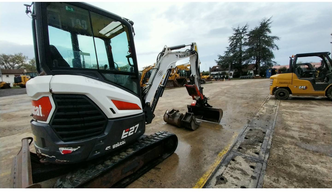 BOBCAT E27 - Верижен багер: снимка 3 BOBCAT E27 - Верижен багер: снимка 3