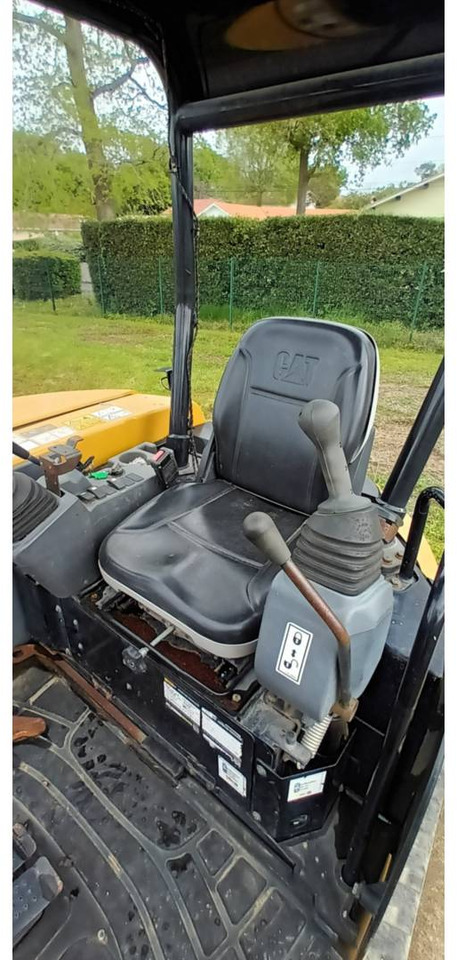 Верижен багер CAT 303.5E CR: снимка 9