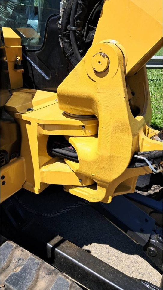 Верижен багер CAT 306 CR: снимка 20