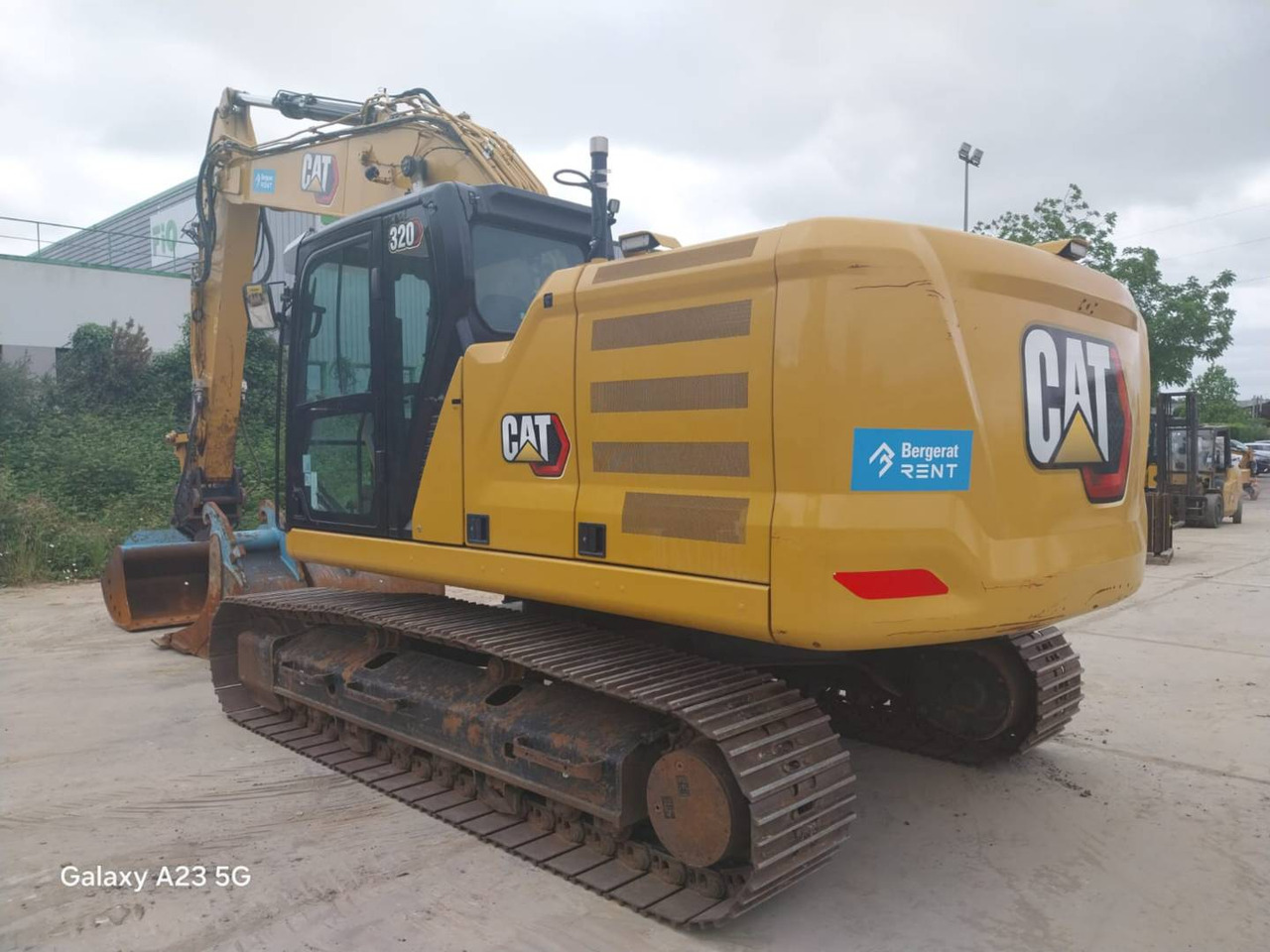 CAT 320 - Верижен багер: снимка 4 CAT 320 - Верижен багер: снимка 4