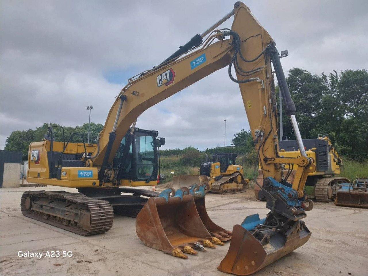CAT 320 - Верижен багер: снимка 2 CAT 320 - Верижен багер: снимка 2