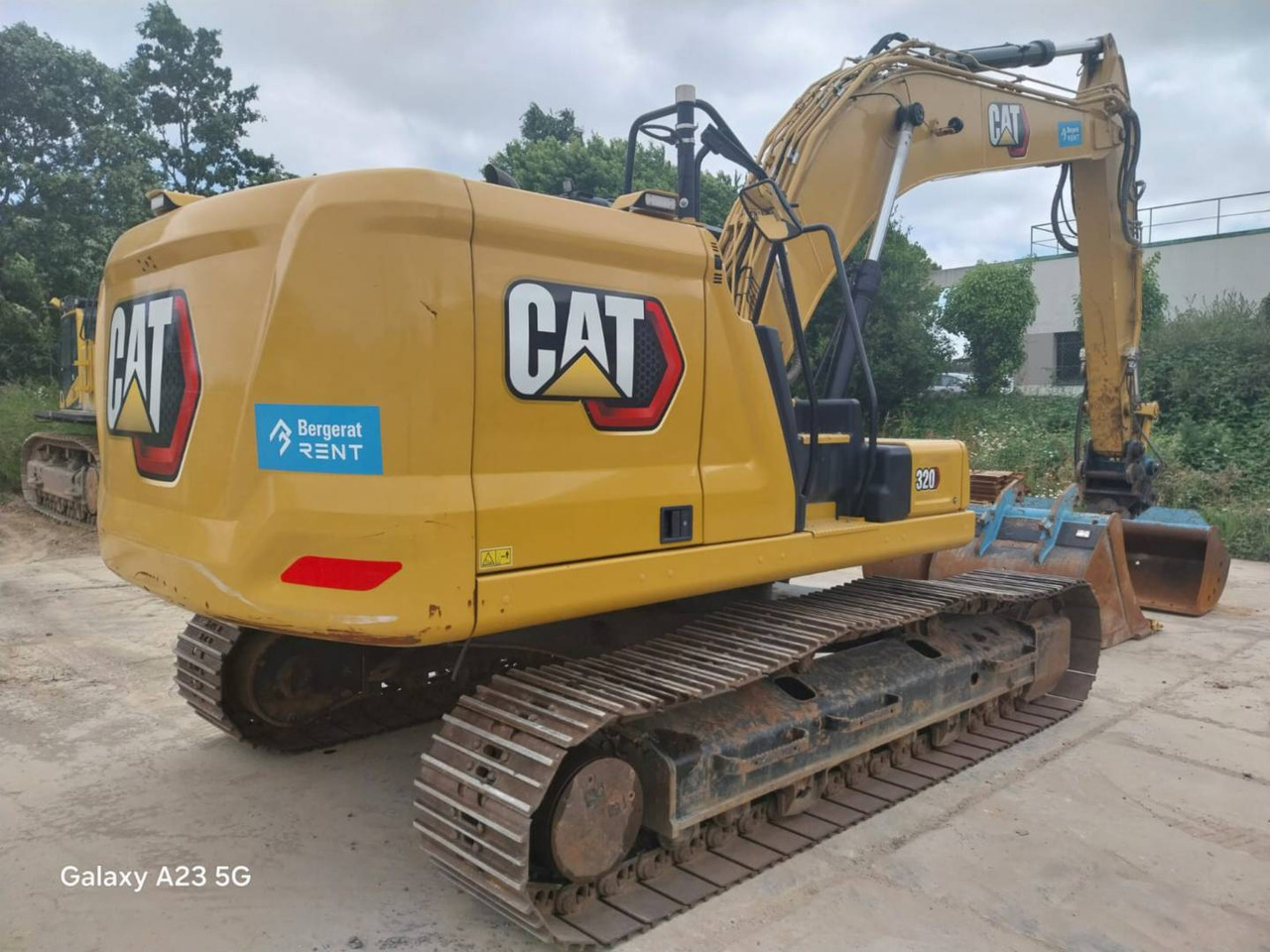 CAT 320 - Верижен багер: снимка 3 CAT 320 - Верижен багер: снимка 3