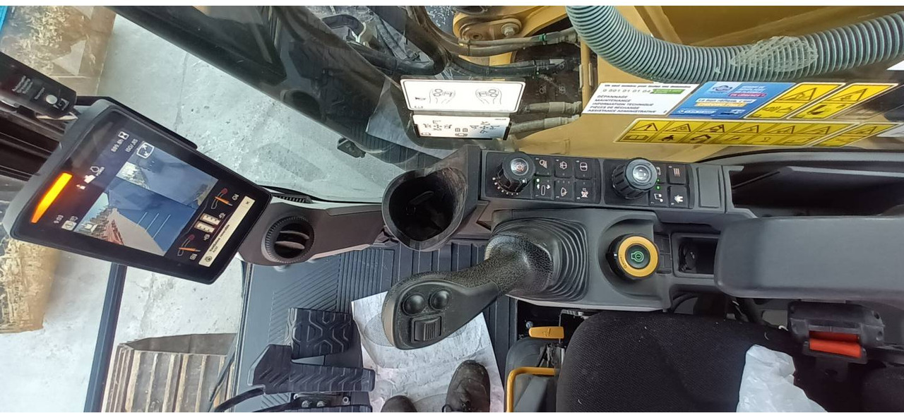 Верижен багер CAT 320 GC: снимка 13