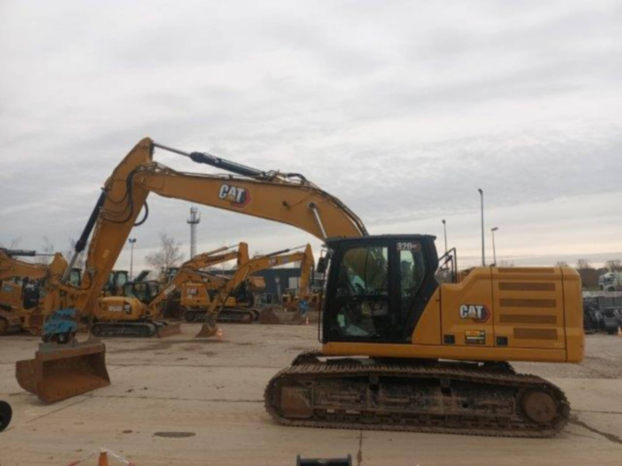 Верижен багер CAT 320 GC: снимка 11
