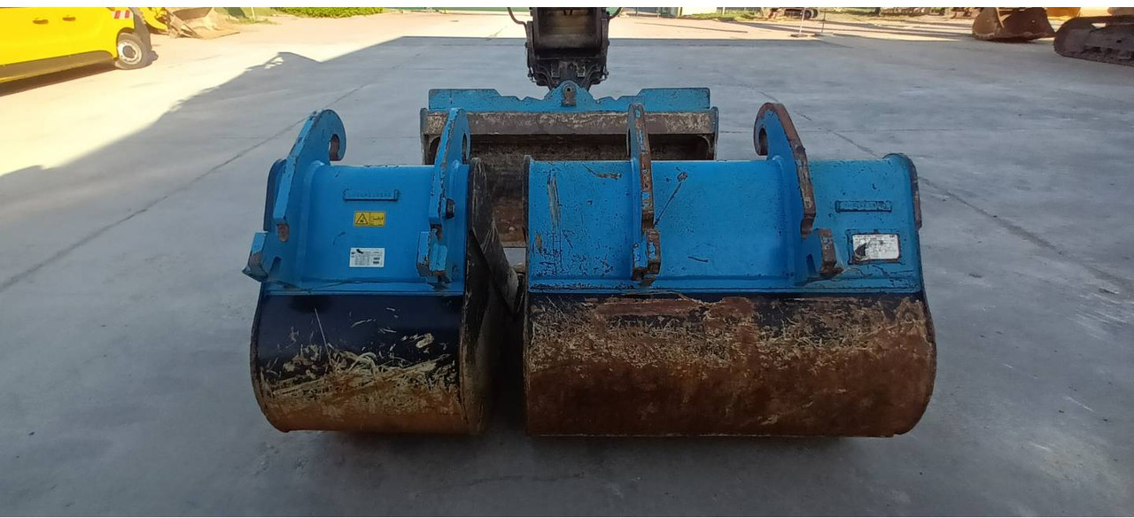 Верижен багер CAT 320 GC: снимка 28