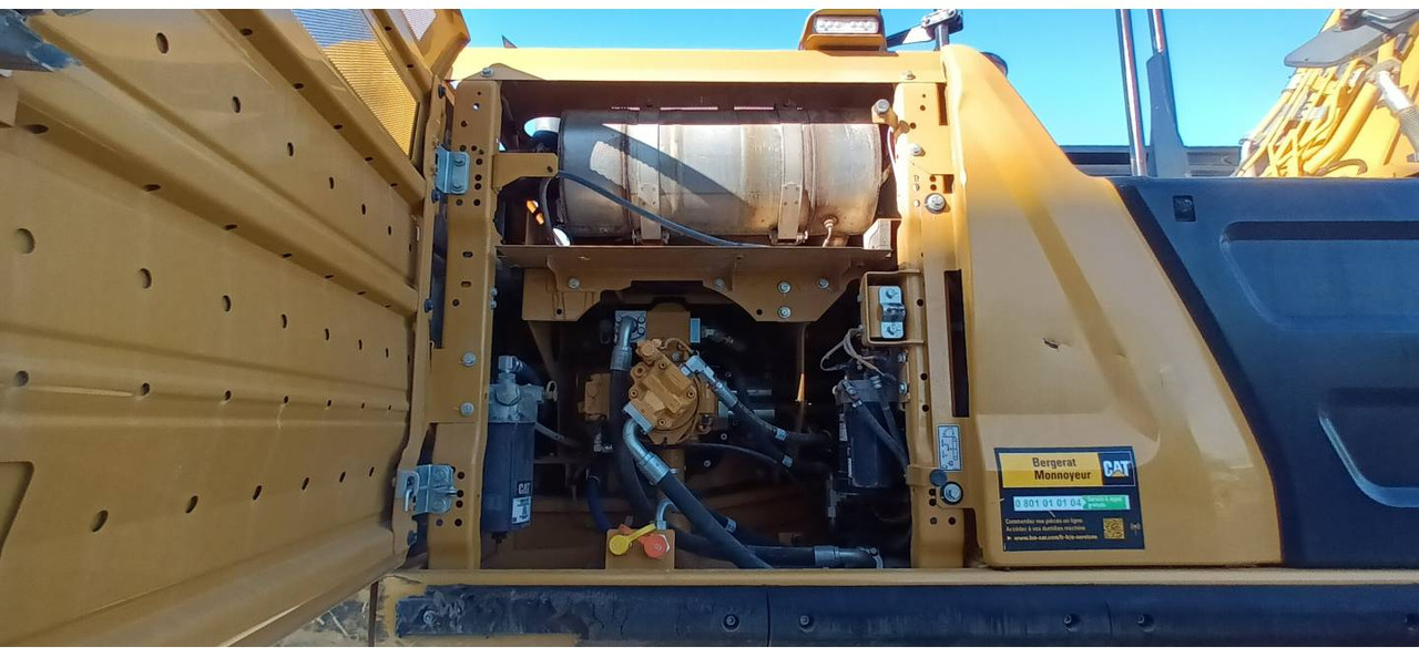 Верижен багер CAT 336: снимка 18