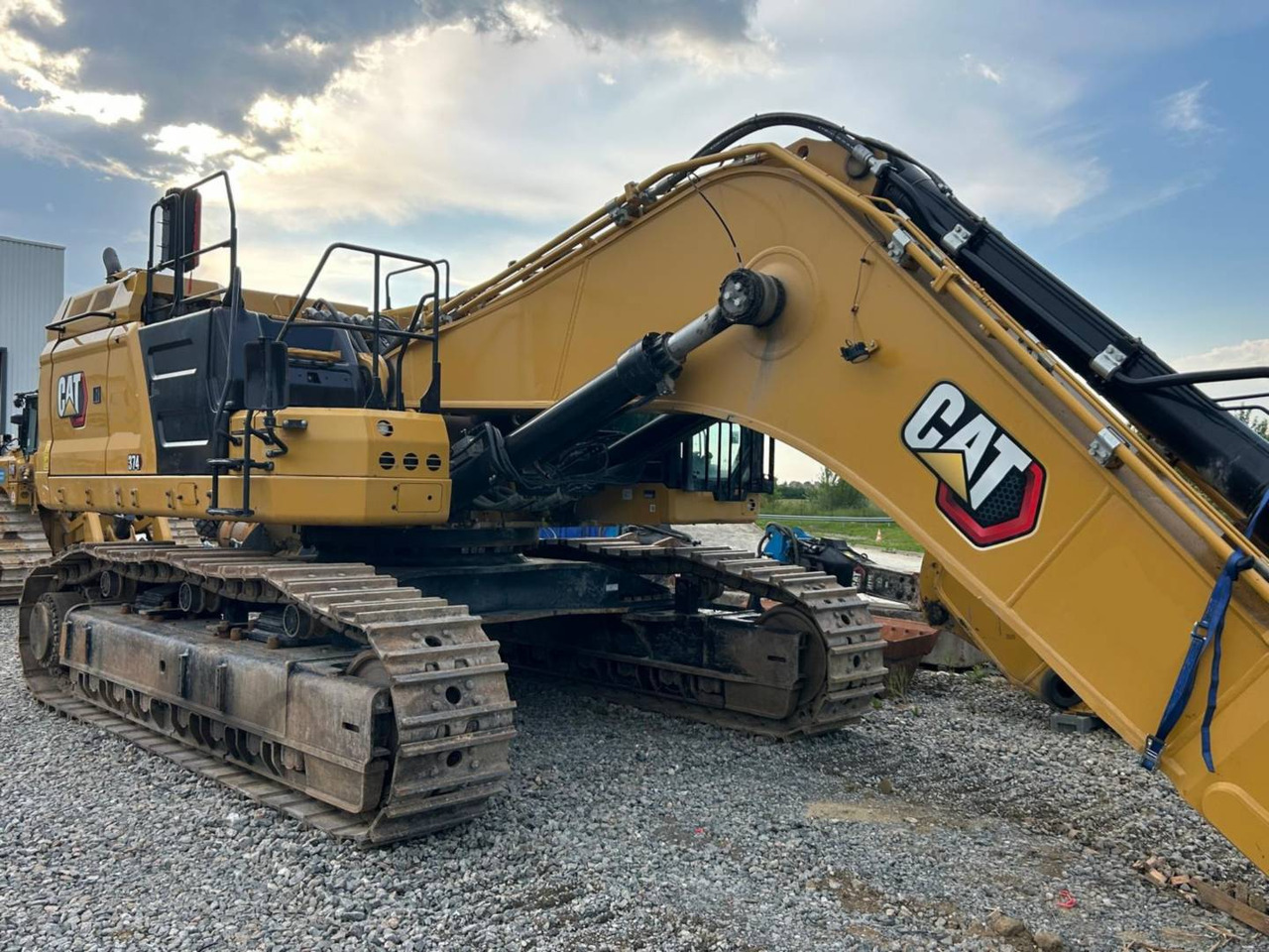 CAT 374 - Верижен багер: снимка 2 CAT 374 - Верижен багер: снимка 2